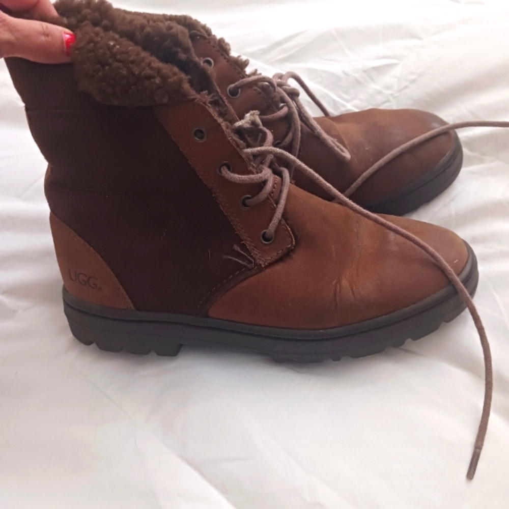 UGG Chestnut Sheep Skin Leather Boots with Shearling